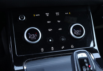 Подержанный автомобиль Land Rover Range Rover Evoque 2019 года (13 фото)