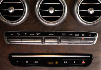 Подержанный автомобиль Mercedes-Benz GLC Coupe 2020 года (17 фото)