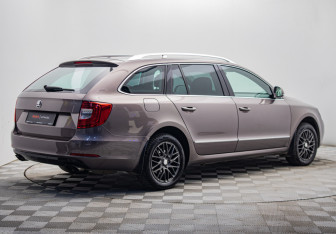 Подержанный автомобиль Skoda Superb Wagon 2014 года (5 фото)