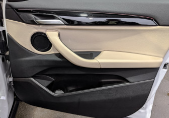 Подержанный автомобиль BMW X2 2021 года (24 фото)