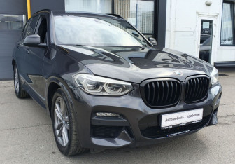 Подержанный автомобиль BMW X3 2021 года (3 фото)