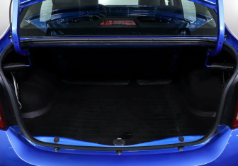 Подержанный автомобиль Renault Logan Sedan 2020 года (15 фото)