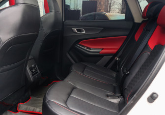 Подержанный автомобиль Changan UNI-S 2024 года (8 фото)