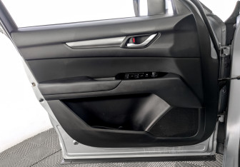 Подержанный автомобиль Mazda CX-5 2019 года (19 фото)