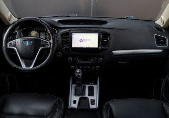 Подержанный автомобиль Geely Emgrand X7 2019 года (11 фото)