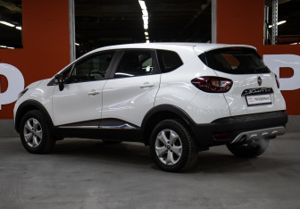 Подержанный автомобиль Renault Kaptur 2019 года (7 фото)