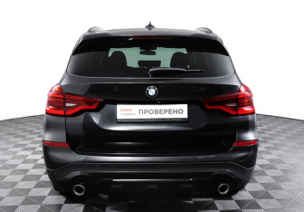 Подержанный автомобиль BMW X3 2018 года (6 фото)
