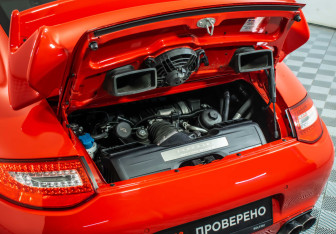 Подержанный автомобиль Porsche 911 Coupe 2010 года (15 фото)