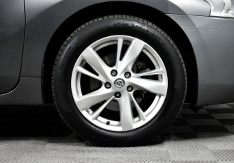 Подержанный автомобиль Nissan Teana 2015 года (8 фото)