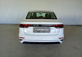 Подержанный автомобиль Geely Emgrand 2024 года (5 фото)