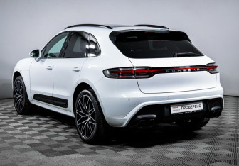 Подержанный автомобиль Porsche Macan 2022 года (7 фото)