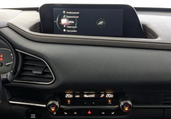 Подержанный автомобиль Mazda CX-30 2021 года (15 фото)