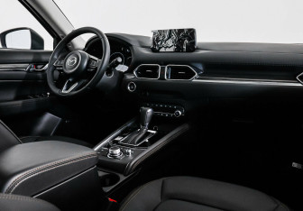 Подержанный автомобиль Mazda CX-5 2023 года (6 фото)