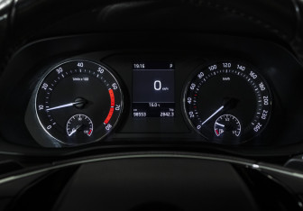 Подержанный автомобиль Skoda Octavia Liftback 2020 года (13 фото)