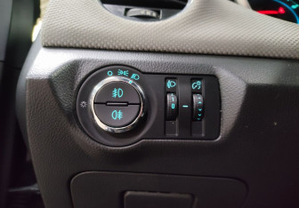 Подержанный автомобиль Chevrolet Cruze Hatchback 2014 года (18 фото)