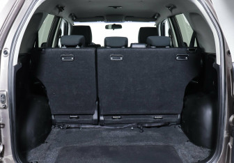 Подержанный автомобиль Suzuki Grand Vitara 2013 года (16 фото)