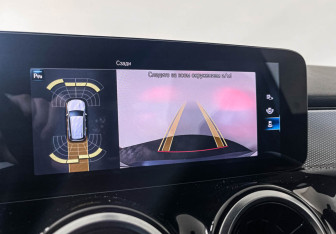 Подержанный автомобиль Mercedes-Benz GLB 2021 года (15 фото)