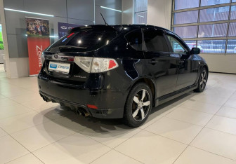 Подержанный автомобиль Subaru Impreza Hatchback 2007 года (4 фото)