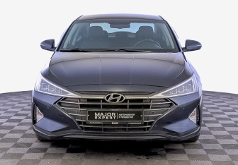 Подержанный автомобиль Hyundai Elantra Sedan 2019 года (2 фото)