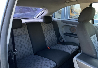 Подержанный автомобиль Ford Focus Hatchback 2008 года (18 фото)