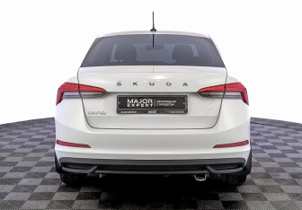 Подержанный автомобиль Skoda Rapid Liftback 2020 года (6 фото)