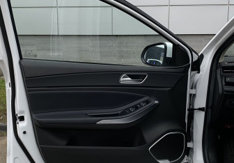 Подержанный автомобиль Omoda S5 2024 года (19 фото)