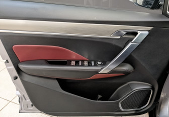 Подержанный автомобиль Geely Coolray 2024 года (19 фото)