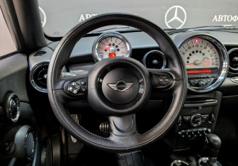 Подержанный автомобиль MINI Coupe 2012 года (15 фото)