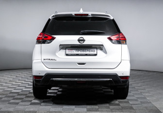 Подержанный автомобиль Nissan X-Trail 2021 года (6 фото)