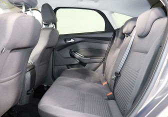 Подержанный автомобиль Ford Focus Hatchback 2018 года (13 фото)