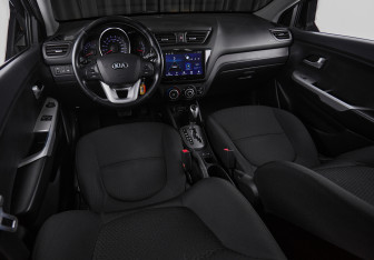 Подержанный автомобиль Kia Rio Hatchback 2014 года (20 фото)