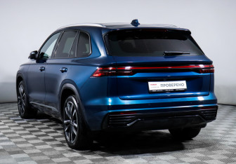 Подержанный автомобиль Geely Monjaro 2023 года (7 фото)