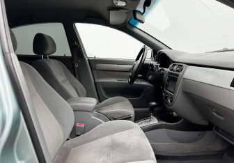 Подержанный автомобиль Chevrolet Lacetti Sedan 2007 года (10 фото)