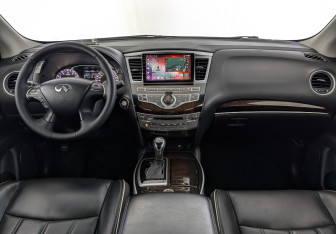 Подержанный автомобиль Infiniti QX60 2018 года (14 фото)