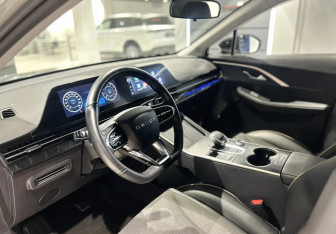 Подержанный автомобиль Omoda C5 2023 года (8 фото)