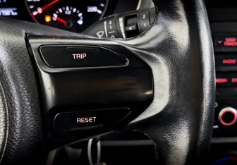 Подержанный автомобиль Kia Rio Hatchback 2021 года (27 фото)