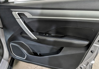 Подержанный автомобиль Geely Coolray 2023 года (24 фото)