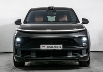 Подержанный автомобиль LiXiang L9 2023 года (2 фото)