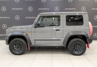 Подержанный автомобиль Suzuki Jimny 2021 года (8 фото)