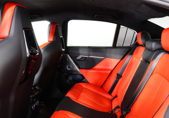 Новый BMW M5 Sedan 2025 (14 фото)