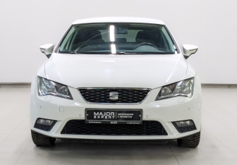 Подержанный автомобиль SEAT Leon Hatchback 2013 года (2 фото)