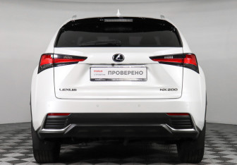 Подержанный автомобиль Lexus NX 2017 года (6 фото)