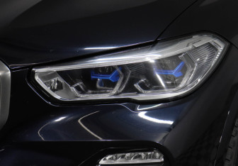 Подержанный автомобиль BMW X5 2019 года (7 фото)