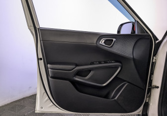 Подержанный автомобиль Kia Soul 2021 года (19 фото)