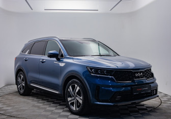 Подержанный автомобиль Kia Sorento 2022 года (3 фото)