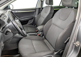 Подержанный автомобиль Skoda Octavia Liftback 2019 года (20 фото)