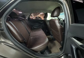 Подержанный автомобиль LADA (ВАЗ) Vesta Sedan 2018 года (11 фото)