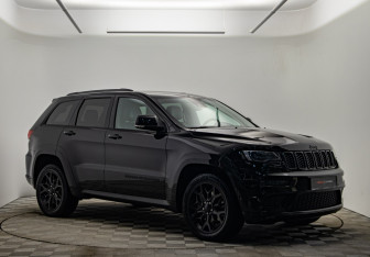 Подержанный автомобиль Jeep Grand Cherokee 2021 года (3 фото)