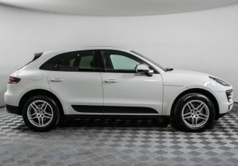 Подержанный автомобиль Porsche Macan 2018 года (4 фото)