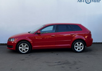 Подержанный автомобиль Audi A3 Hatchback 2012 года (8 фото)